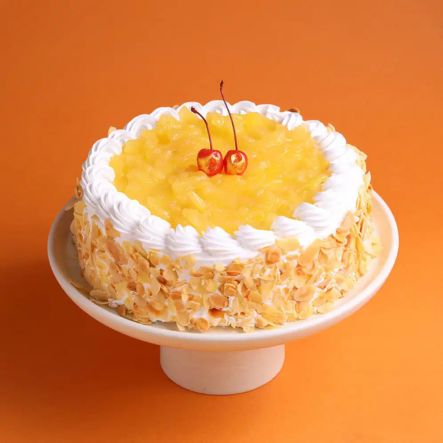 WhippedCreamPineappleCake