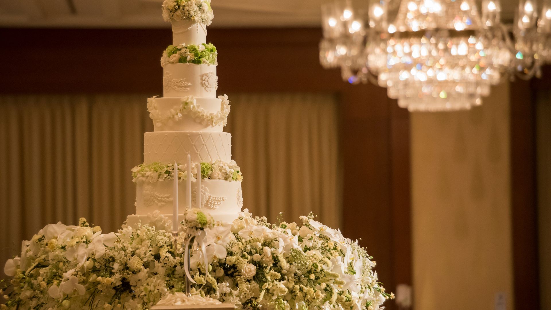 Cake with flowers
